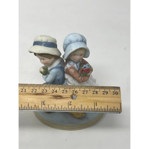 1978 Holly Hobbie Designers Collection Loving Ways Figurine - Picture 8 of 8